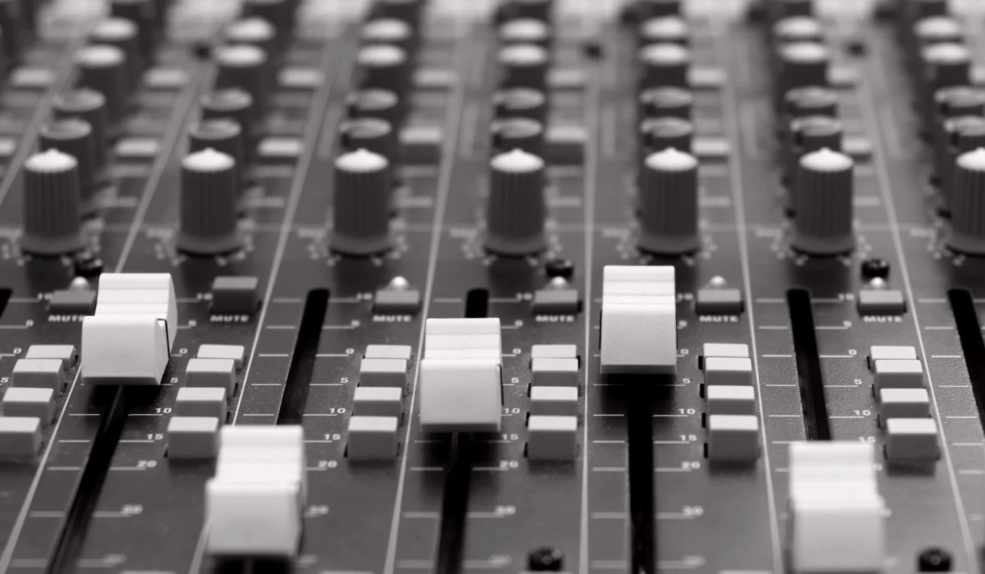 Gain, nivå och headroom: tre ljudbegrepp förklarade utan krångel
